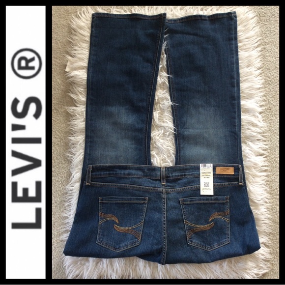 NWT Signature Levi’s True Boot Jeans - Picture 6 of 8